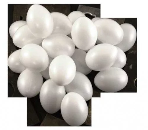 Műanyag tojás 8cm fehér