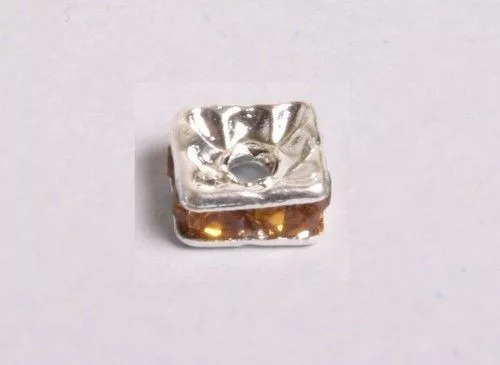 Strassznégyzet 6mm sárga, 4db/cs