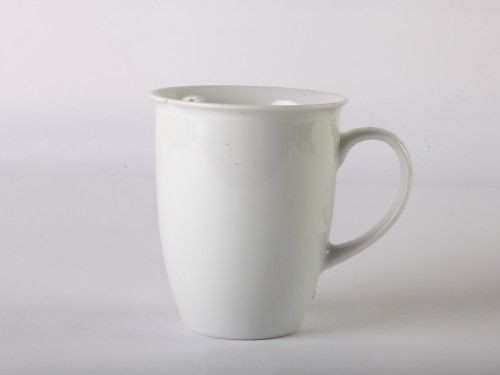 Fehér porcelán bögre 3dl, peremes, teás