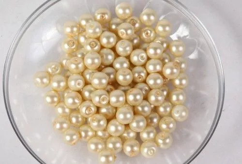 Teklagyöngy, ekrü, 6 mm/ 30 db