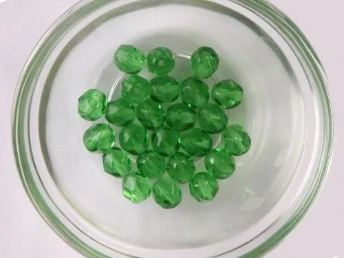 Fazettázott üveggyöngy 4mm fenyőzöld 30 db/cs