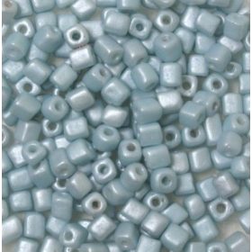 Metál kockagyöngy 4 mm vilkék 15g/cs