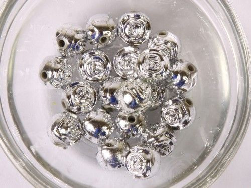 Akrilgyöngy metál, ezüst rózsa, 20 db/cs. 8mm-es