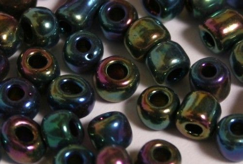 Kásagyöngy, metál, irizáló 4mm Világoszöld 15g/cs