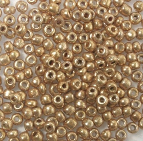 Kásagyöngy metál arany 4mm 15g/cs