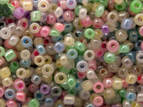 Kásagyöngy, 2mm Ceyloni, vegyes 250 g/doboz