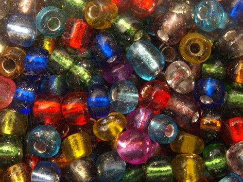 Kásagyöngy, ezüstközepű vegyes 4mm 250 g/doboz